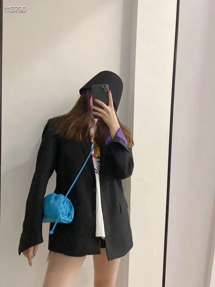 This winter’s must-have blue color is full of energy ❤️